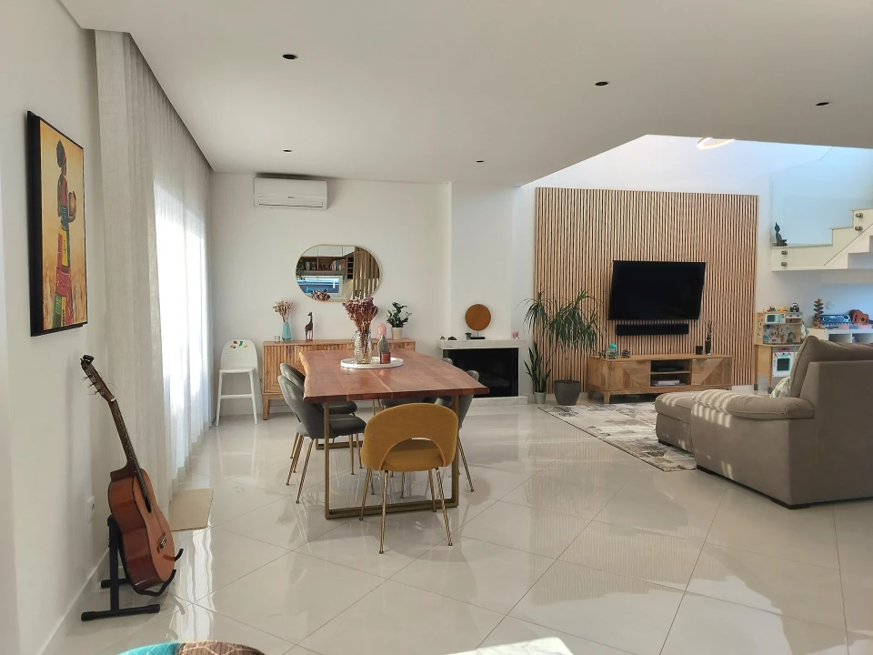 Moradia T4 para Venda em Fernao Ferro Foto 9