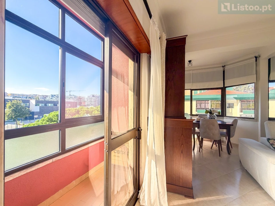 Apartamento T2 para Venda em Venteira Foto 6