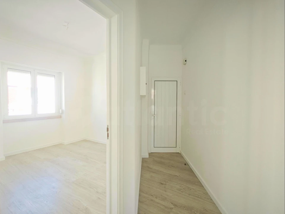 Apartamento T1 para Venda em São Vicente Foto 13