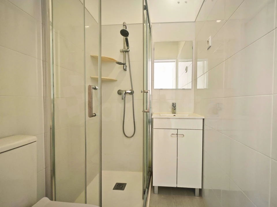 Apartamento T1 para Venda em São Vicente Foto 12