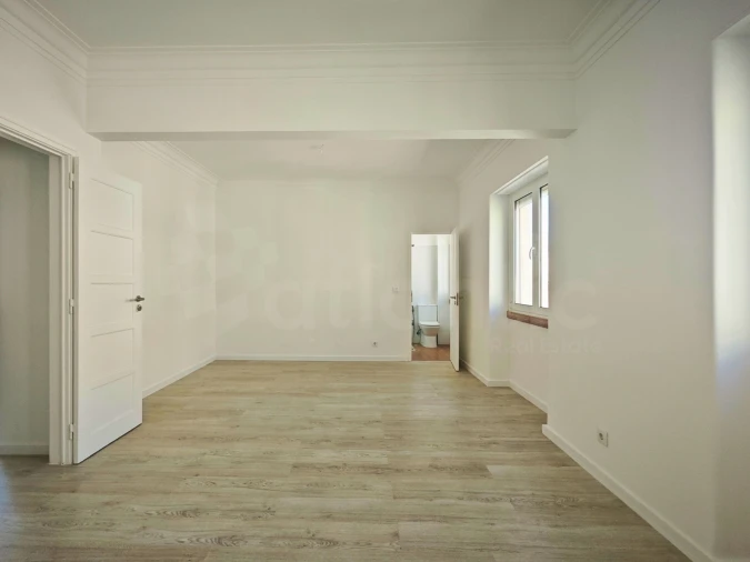 Apartamento T1 para Venda em São Vicente Foto 2