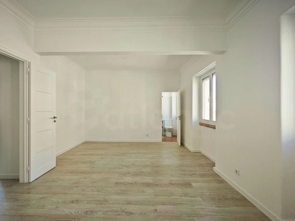 Apartamento T1 para Venda em São Vicente Foto 2