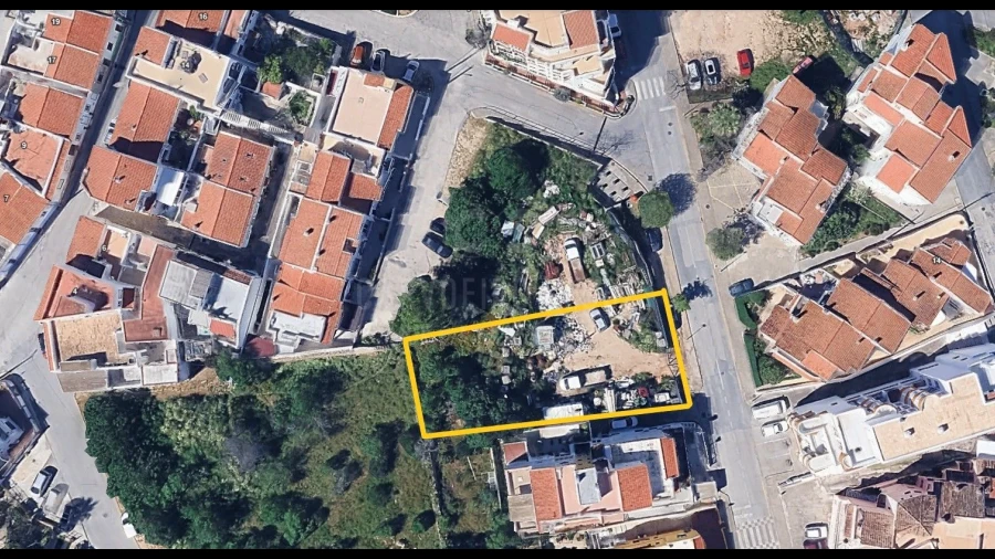Terreno para Venda em Ferragudo
