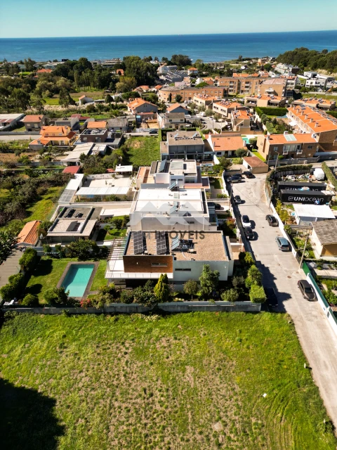 Moradia T4 para Venda em Madalena