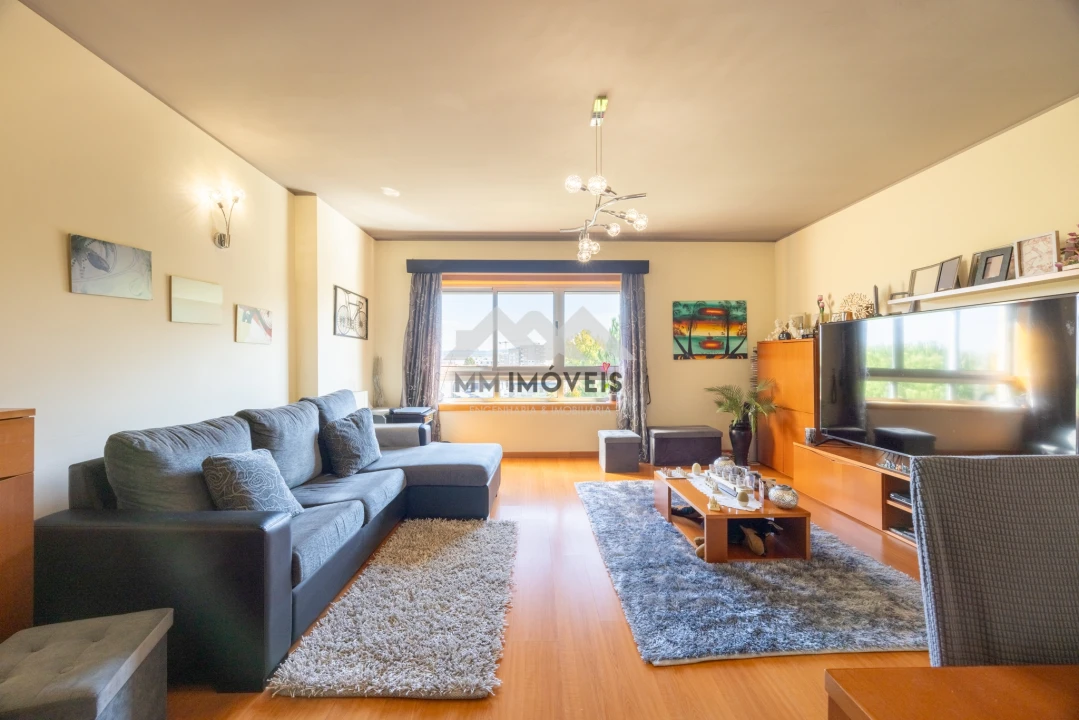 Apartamento T3 para Venda em Aguas Santas Foto 2