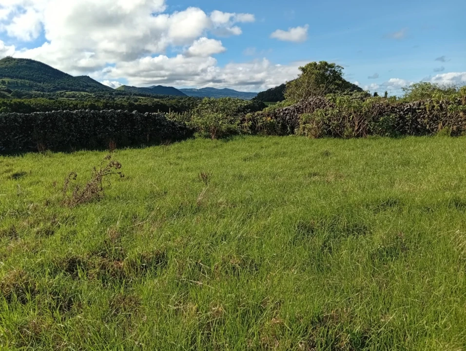 Terreno Agricola ou Rústico para Venda em Rabo de Peixe Foto 2