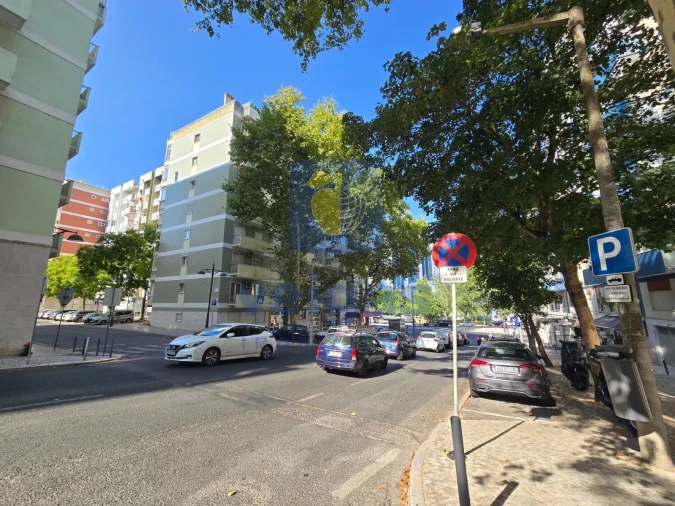Apartamento T3 para Venda em São Domingos de Benfica Foto 5