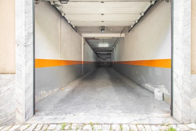 Apartamento T1 para Venda em Agualva e Mira-Sintra