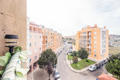 Apartamento T1 para Venda em Agualva e Mira-Sintra
