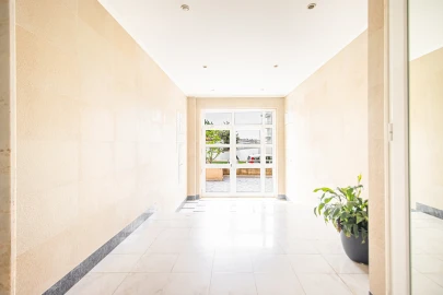 Apartamento T1 para Venda em Agualva e Mira-Sintra