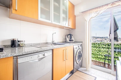 Apartamento T1 para Venda em Agualva e Mira-Sintra
