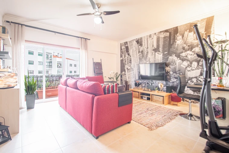 Apartamento T1 para Venda em Agualva e Mira-Sintra Foto 13