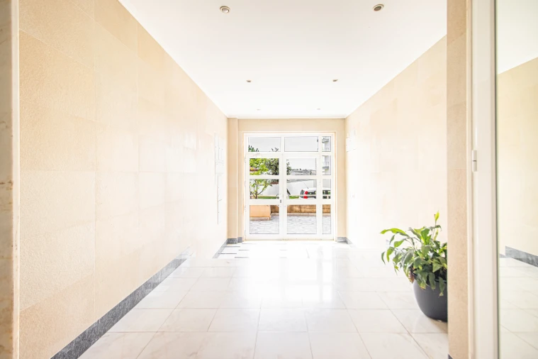 Apartamento T1 para Venda em Agualva e Mira-Sintra Foto 34