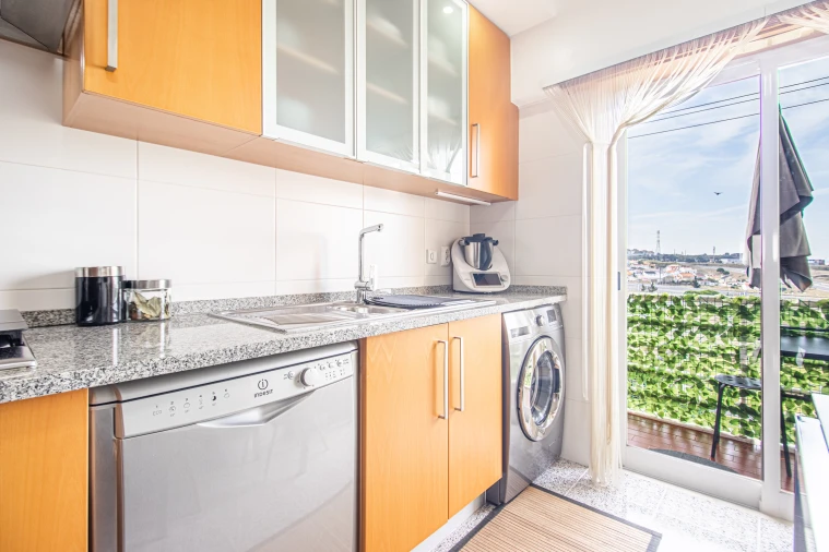 Apartamento T1 para Venda em Agualva e Mira-Sintra Foto 6