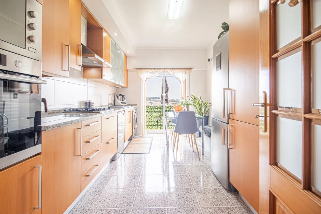 Apartamento T1 para Venda em Agualva e Mira-Sintra Foto 1