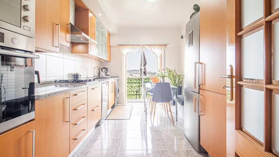 Apartamento T1 para Venda em Agualva e Mira-Sintra
