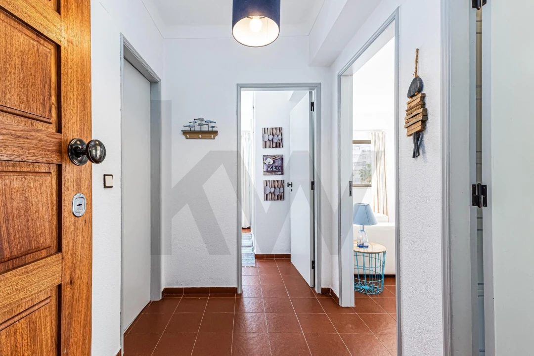 Apartamento T1 para Venda em Silves Foto 3