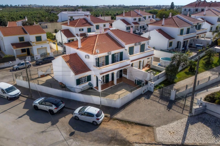 Moradia T3 para Venda em Vila Real de Santo Antonio Foto 64