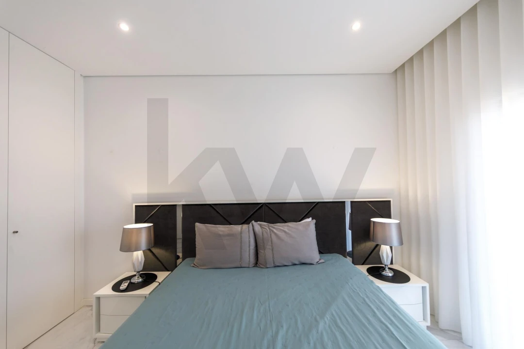 Apartamento T4 para Venda em Portimão Foto 18