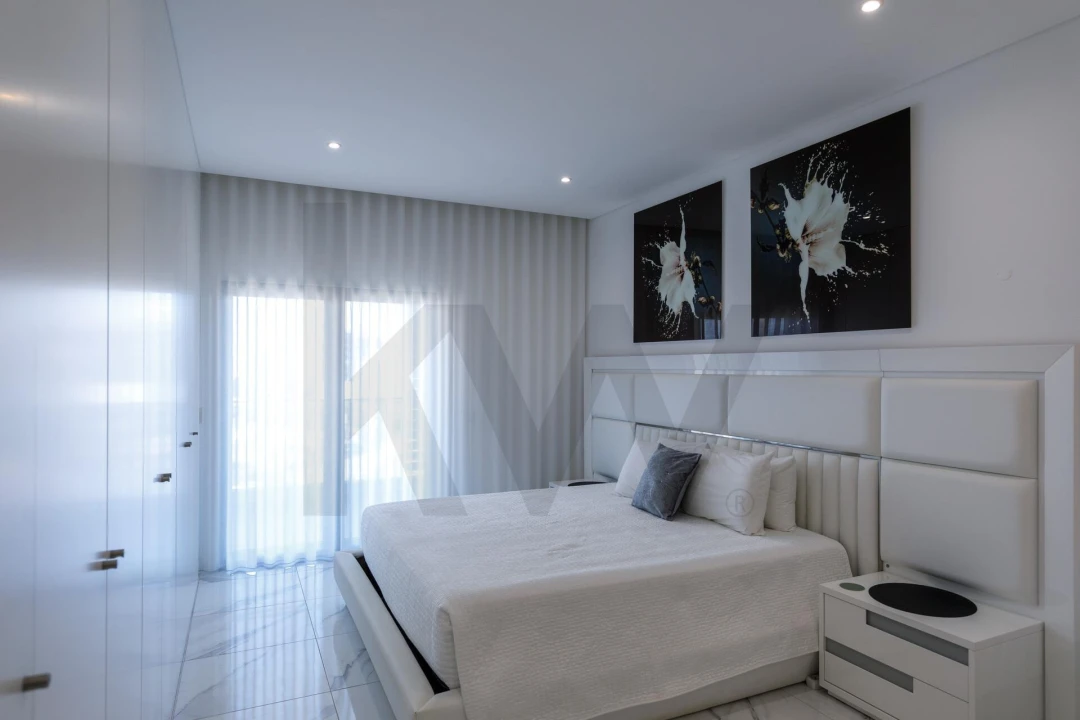 Apartamento T4 para Venda em Portimão Foto 22