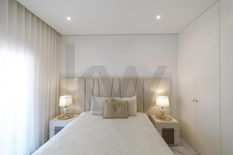 Apartamento T4 para Venda em Portimão Foto 20