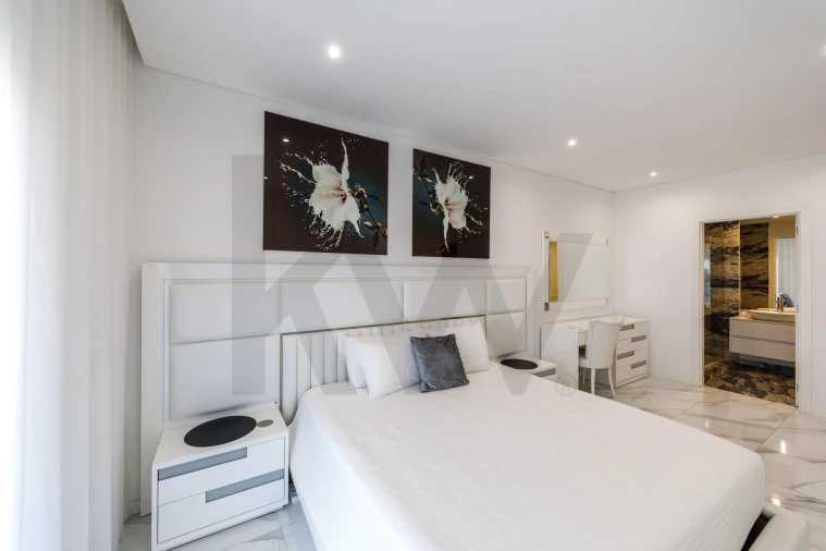 Apartamento T4 para Venda em Portimão Foto 24