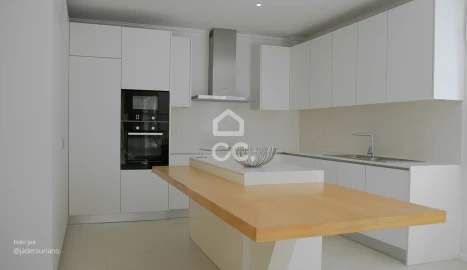 Moradia T5 para Venda em Carreço