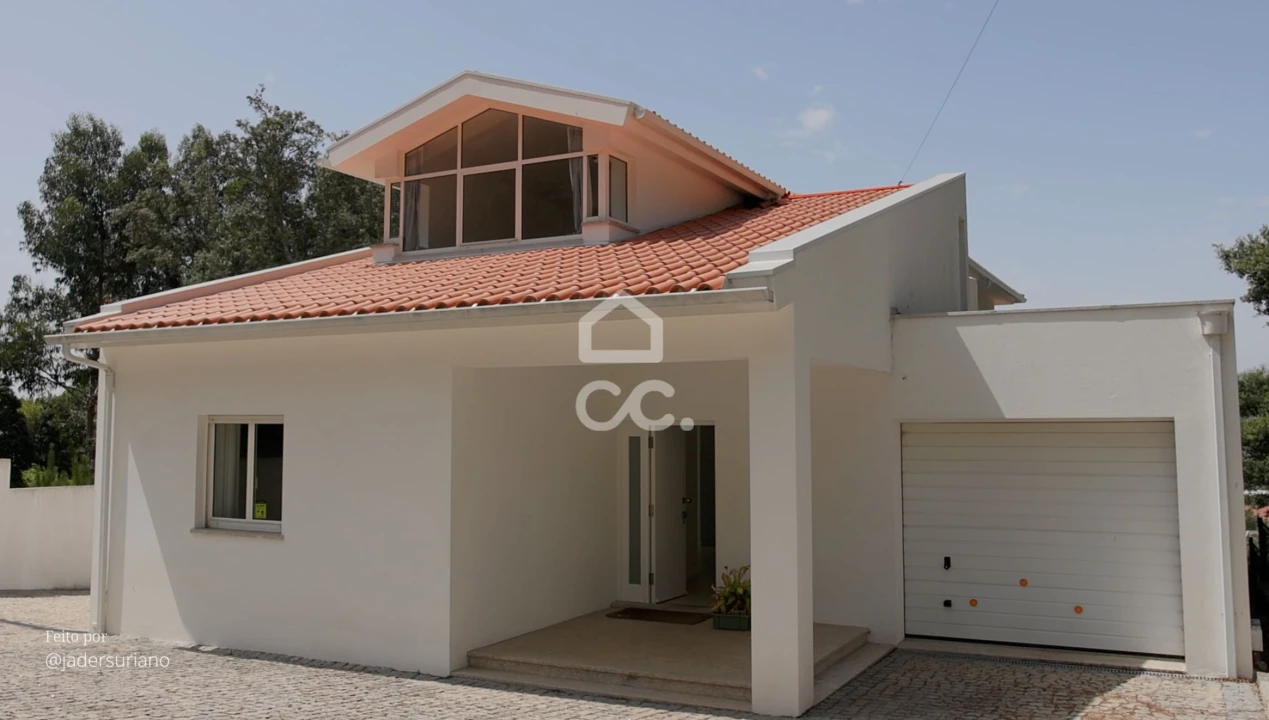 Moradia T5 para Venda em Carreço Foto 1