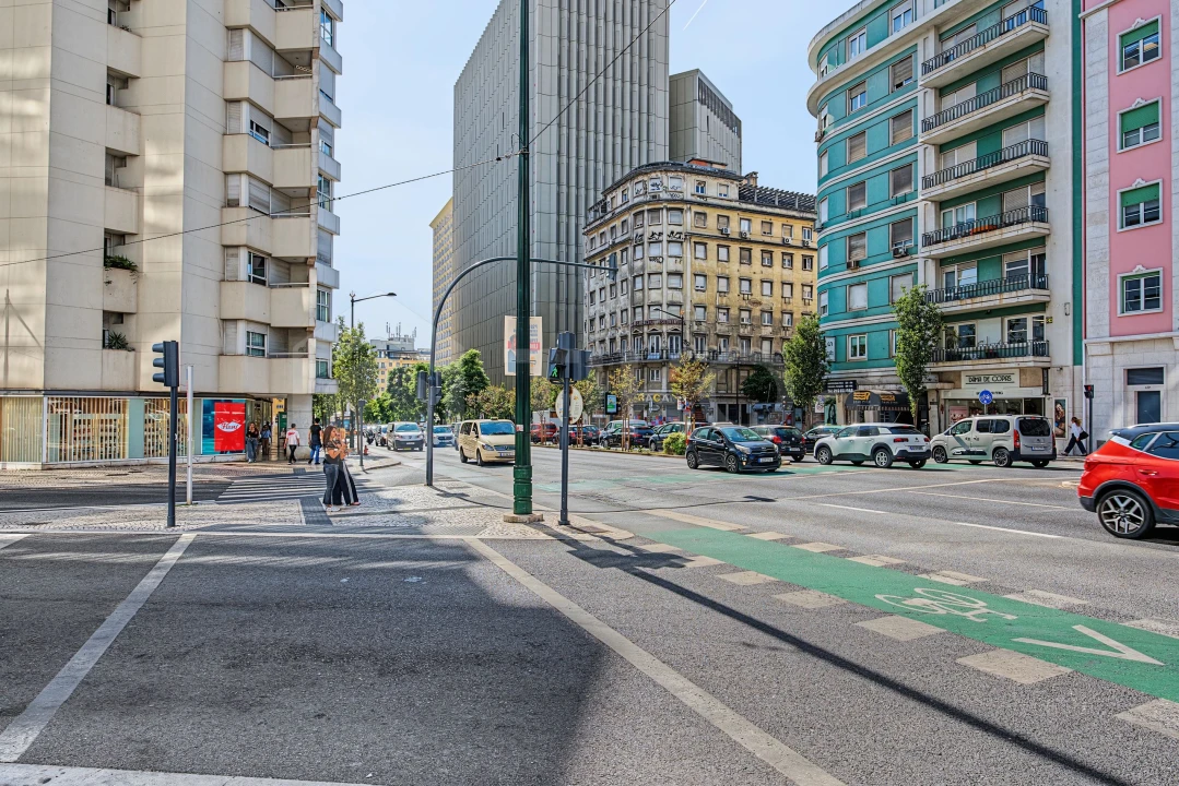 Apartamento T2 para Venda em Arroios Foto 30