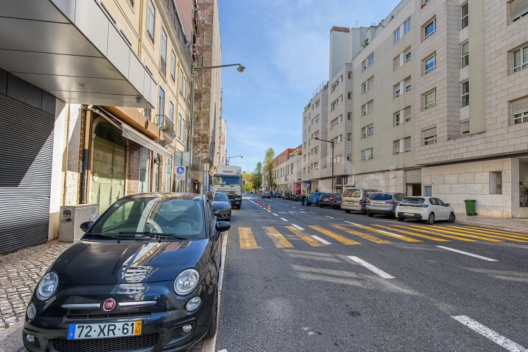 Apartamento T2 para Venda em Arroios Foto 28