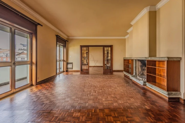 Apartamento T5 para Venda em Avenidas Novas Foto 27