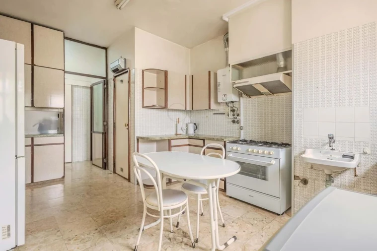 Apartamento T5 para Venda em Avenidas Novas Foto 23