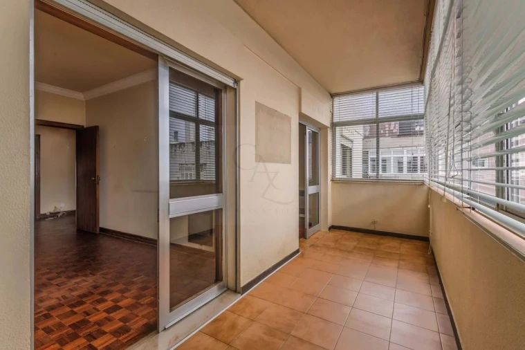 Apartamento T5 para Venda em Avenidas Novas Foto 14