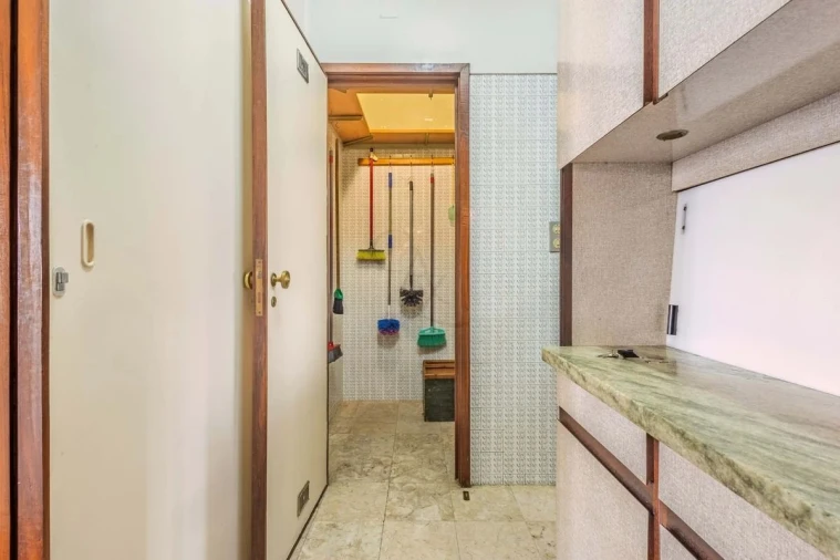 Apartamento T5 para Venda em Avenidas Novas Foto 17