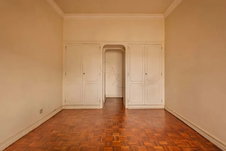 Apartamento T5 para Venda em Avenidas Novas Foto 12