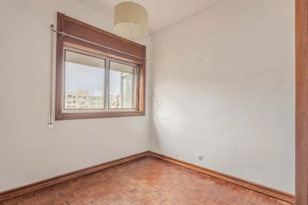 Apartamento T5 para Venda em Avenidas Novas Foto 15