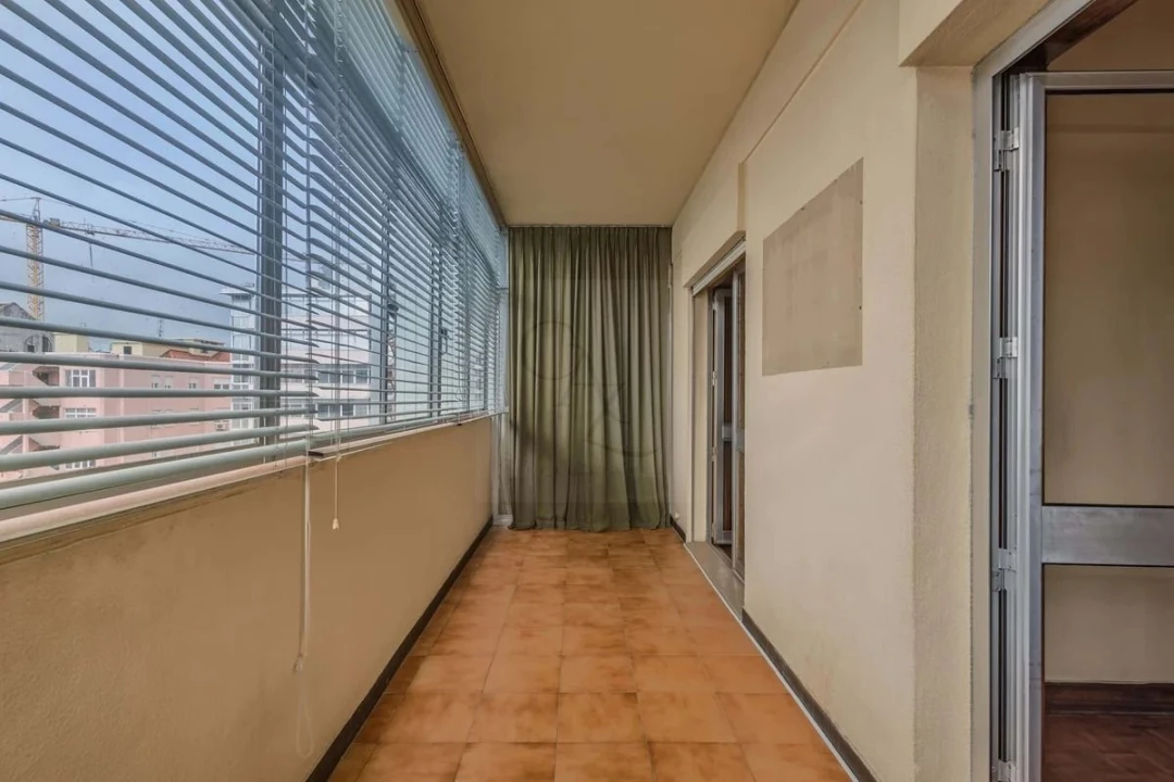 Apartamento T5 para Venda em Avenidas Novas Foto 30