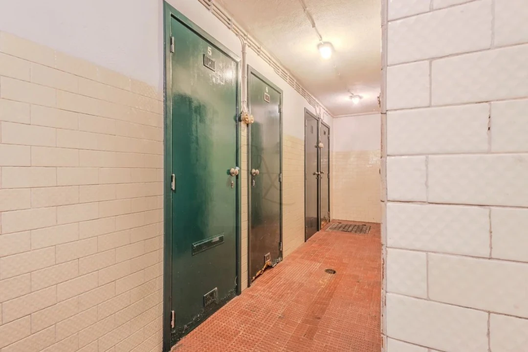 Apartamento T5 para Venda em Avenidas Novas Foto 25