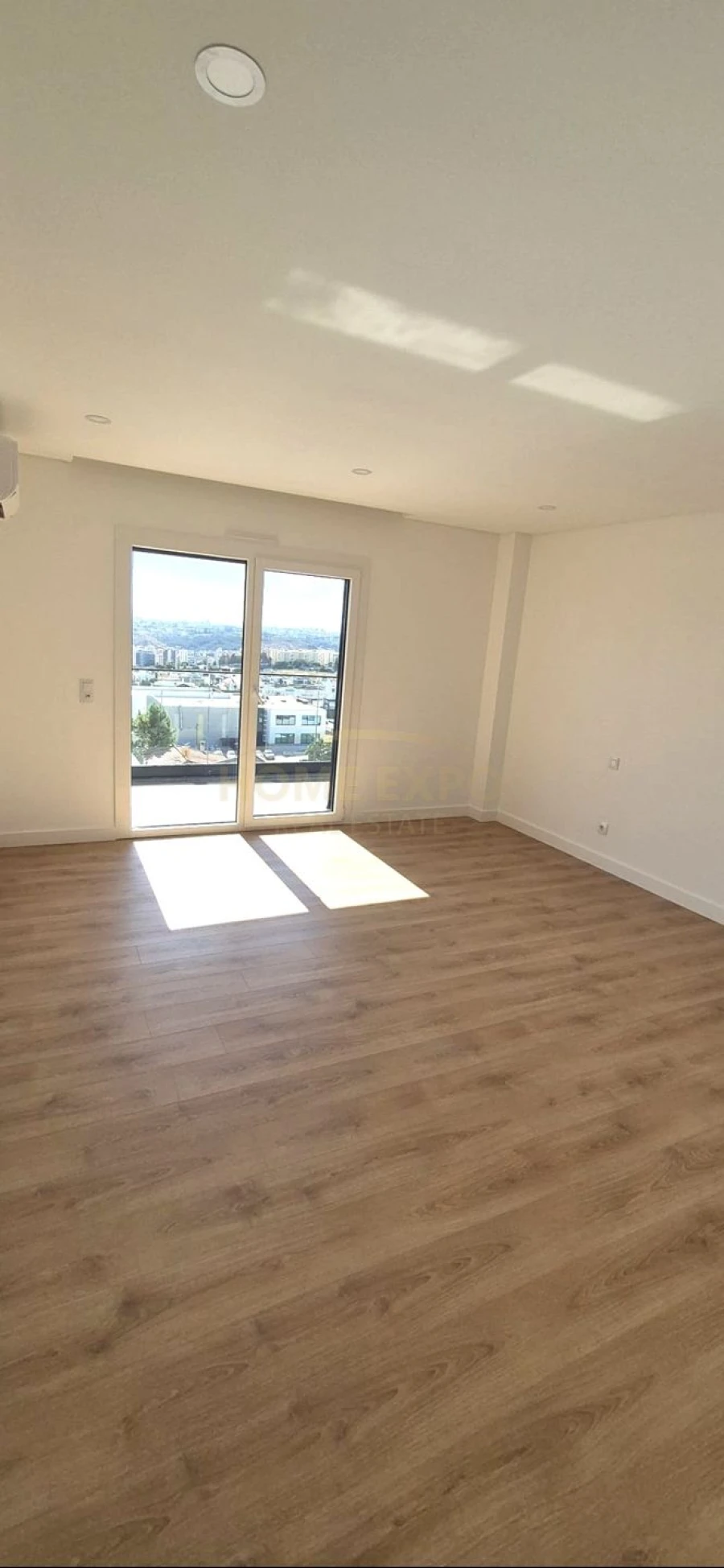 Apartamento T3 para Venda em Santo António dos Cavaleiros e Frielas Foto 11