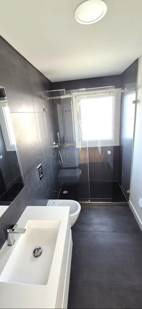 Apartamento T3 para Venda em Santo António dos Cavaleiros e Frielas