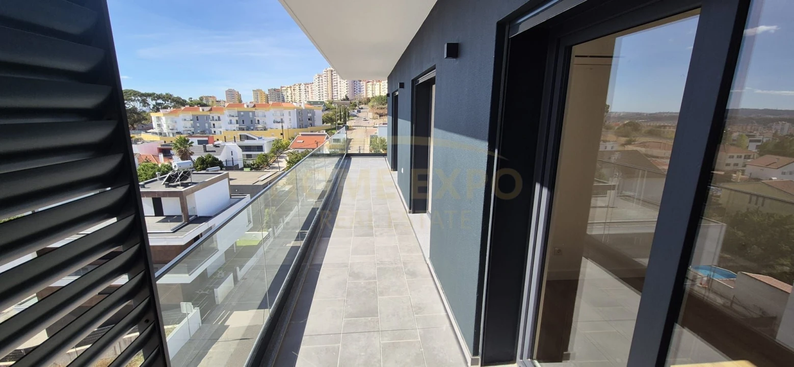 Apartamento T3 para Venda em Santo António dos Cavaleiros e Frielas Foto 17