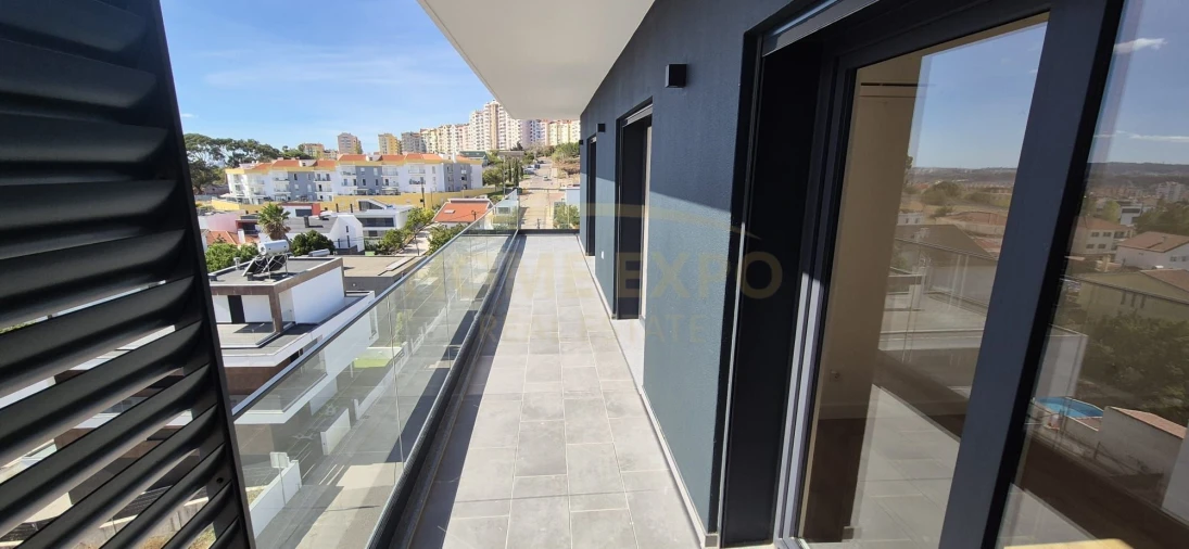 Apartamento T3 para Venda em Santo António dos Cavaleiros e Frielas Foto 17
