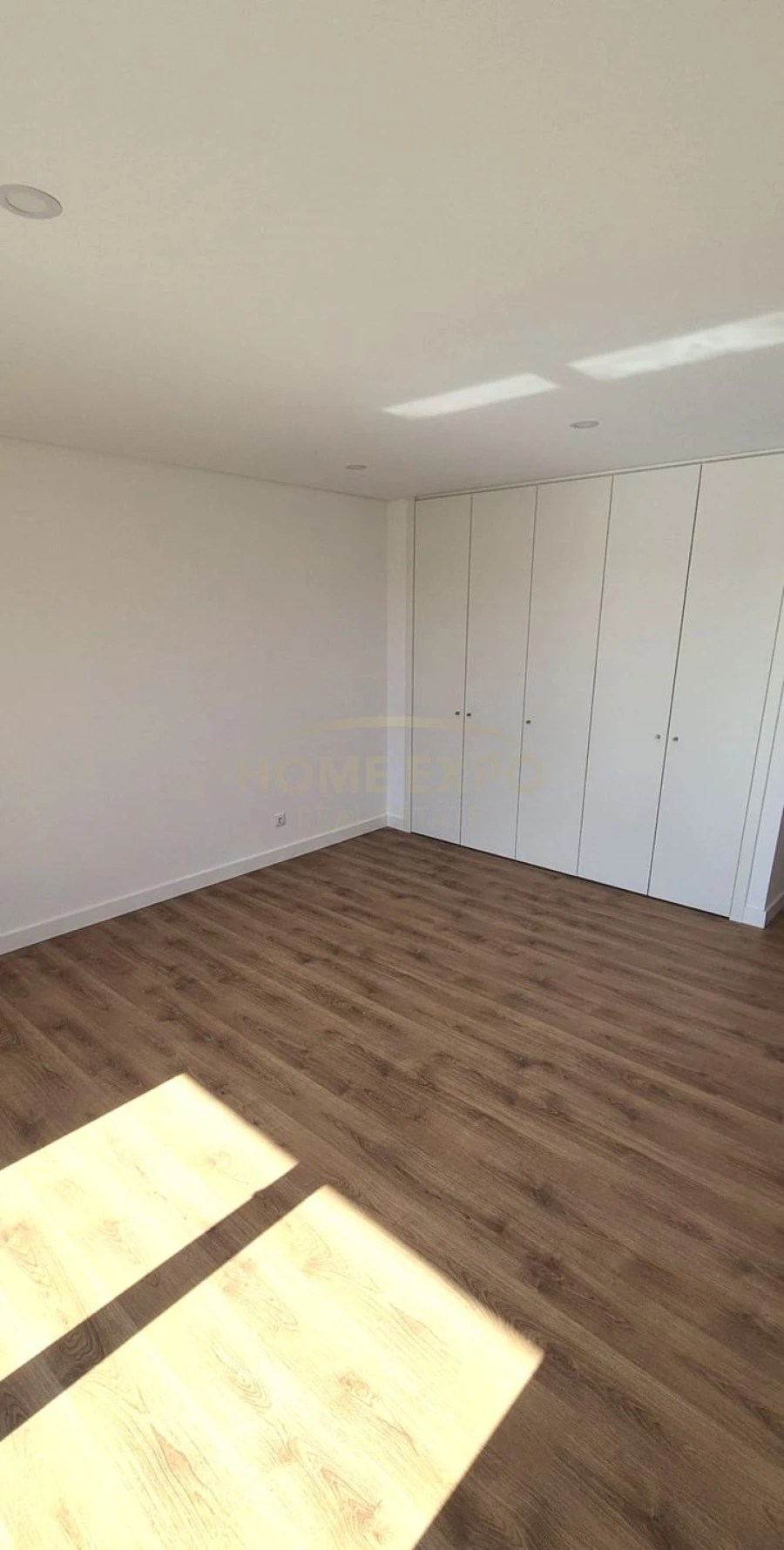 Apartamento T3 para Venda em Santo António dos Cavaleiros e Frielas Foto 9