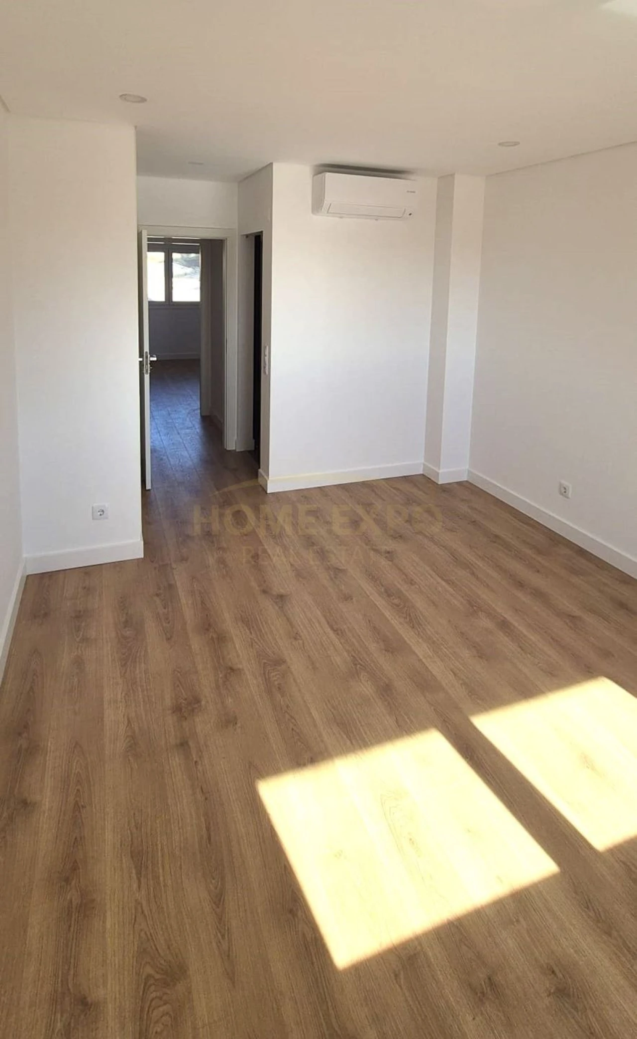 Apartamento T3 para Venda em Santo António dos Cavaleiros e Frielas Foto 9