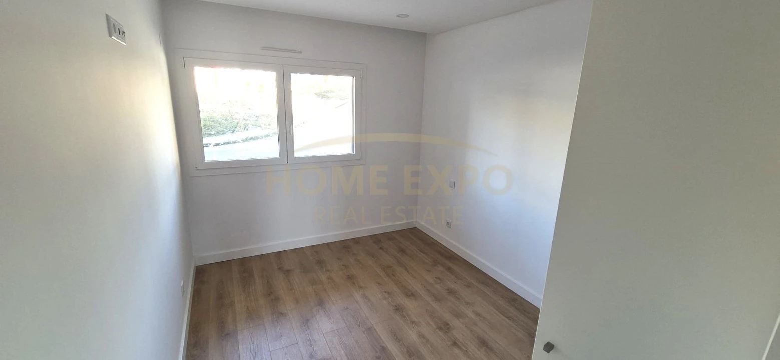 Apartamento T3 para Venda em Santo António dos Cavaleiros e Frielas Foto 10