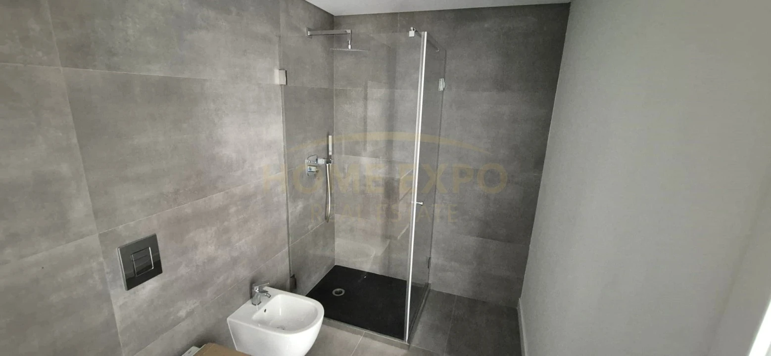 Apartamento T3 para Venda em Santo António dos Cavaleiros e Frielas Foto 12