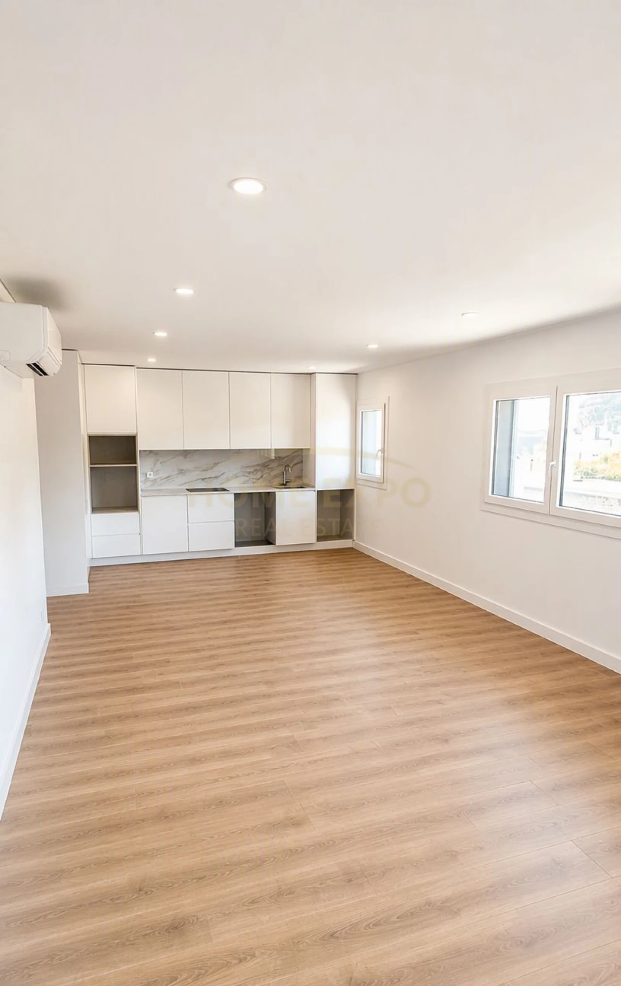 Apartamento T3 para Venda em Santo António dos Cavaleiros e Frielas Foto 1