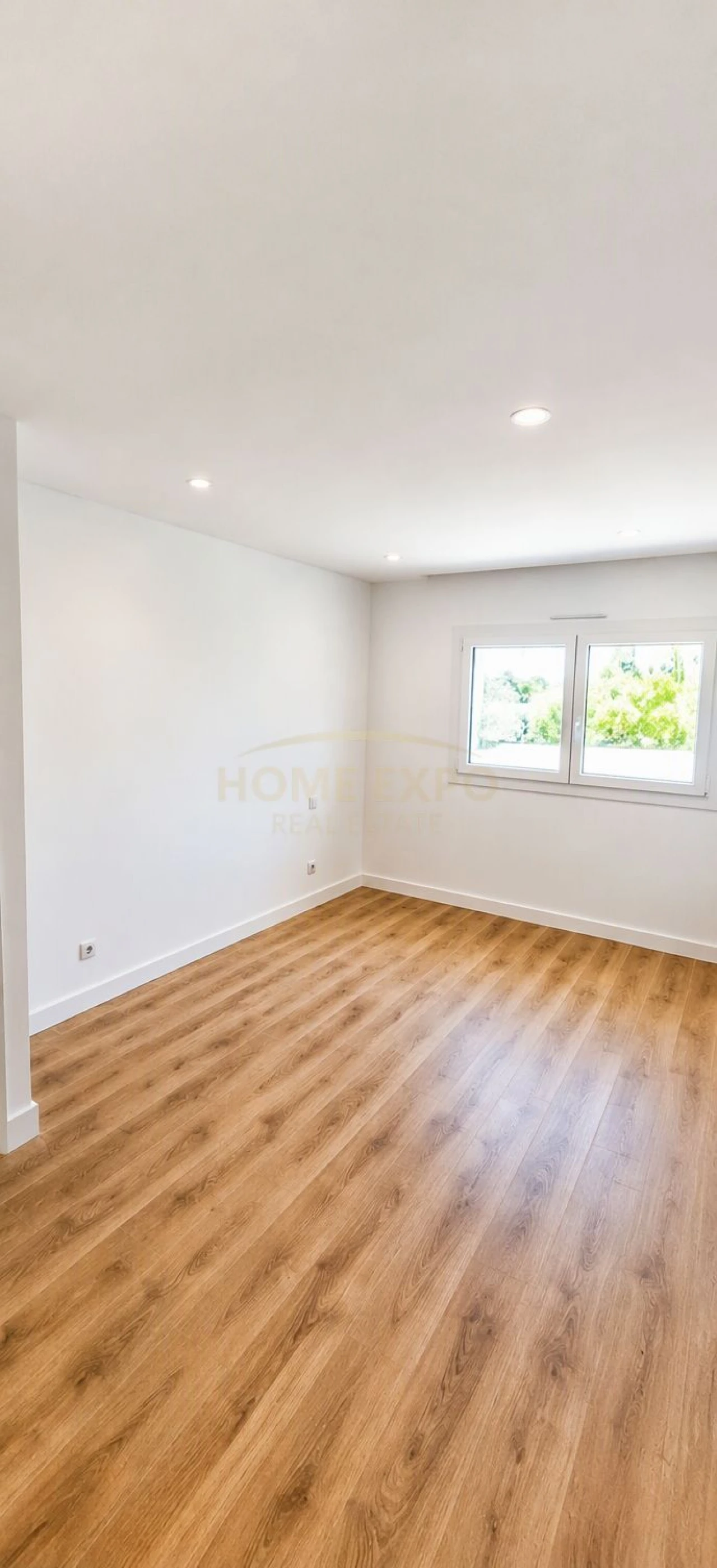 Apartamento T3 para Venda em Santo António dos Cavaleiros e Frielas Foto 4
