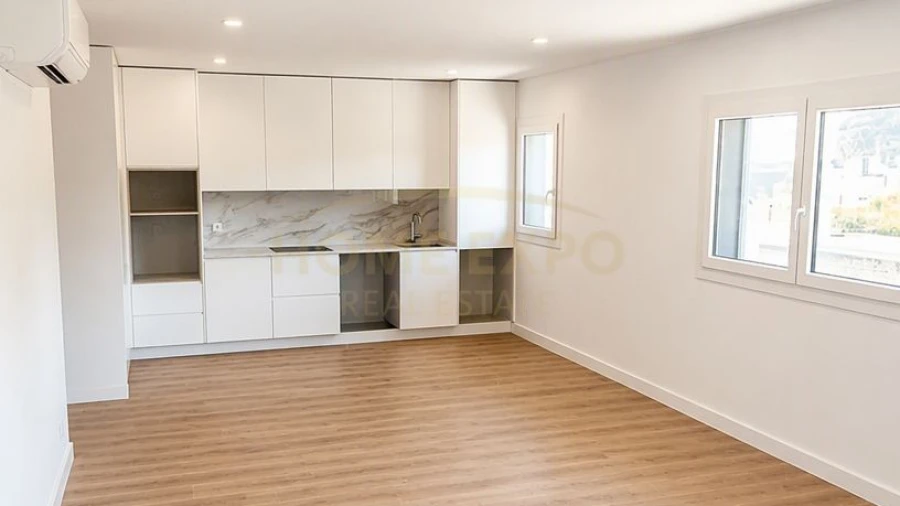 Apartamento T3 para Venda em Santo António dos Cavaleiros e Frielas