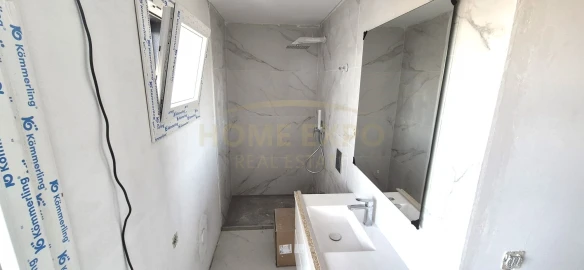 Apartamento T3 para Venda em Santo António dos Cavaleiros e Frielas